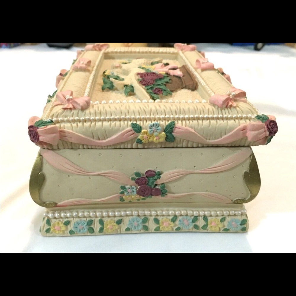 Vintage Ornate Cast Resin Jewelry Box with Doves, Flowers, & Beadwork - Picture 5 of 11